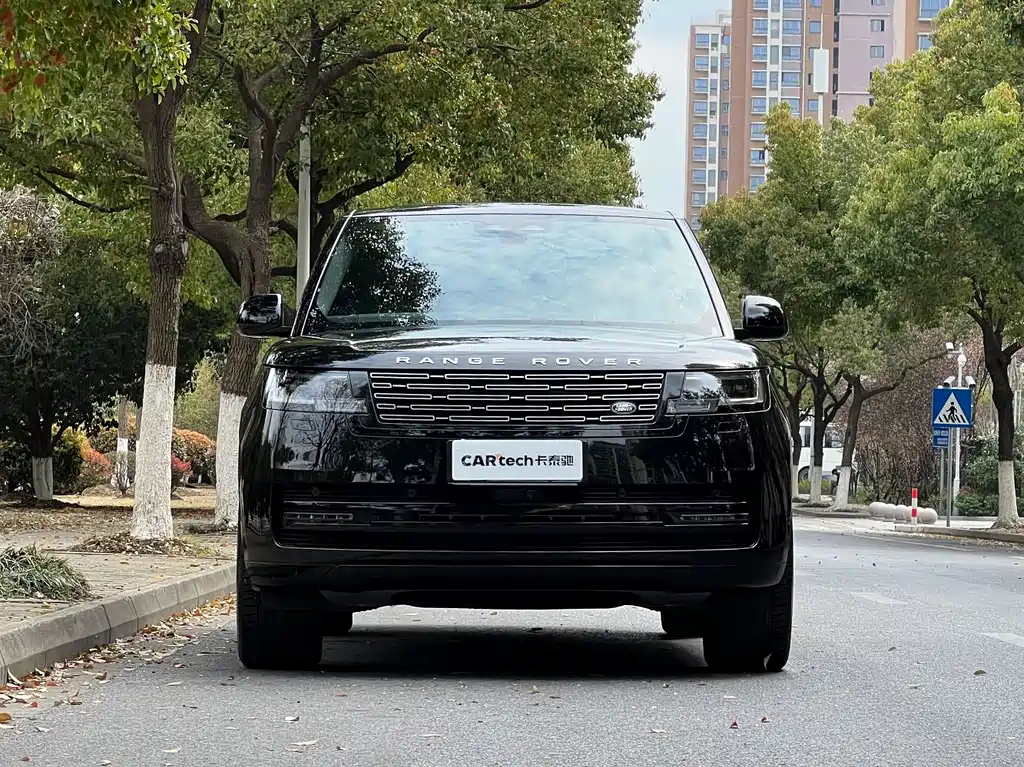 Land Rover Range Rover 2023 3.0 L6 360PS Vogue Edition 2024 - thumbnail 2