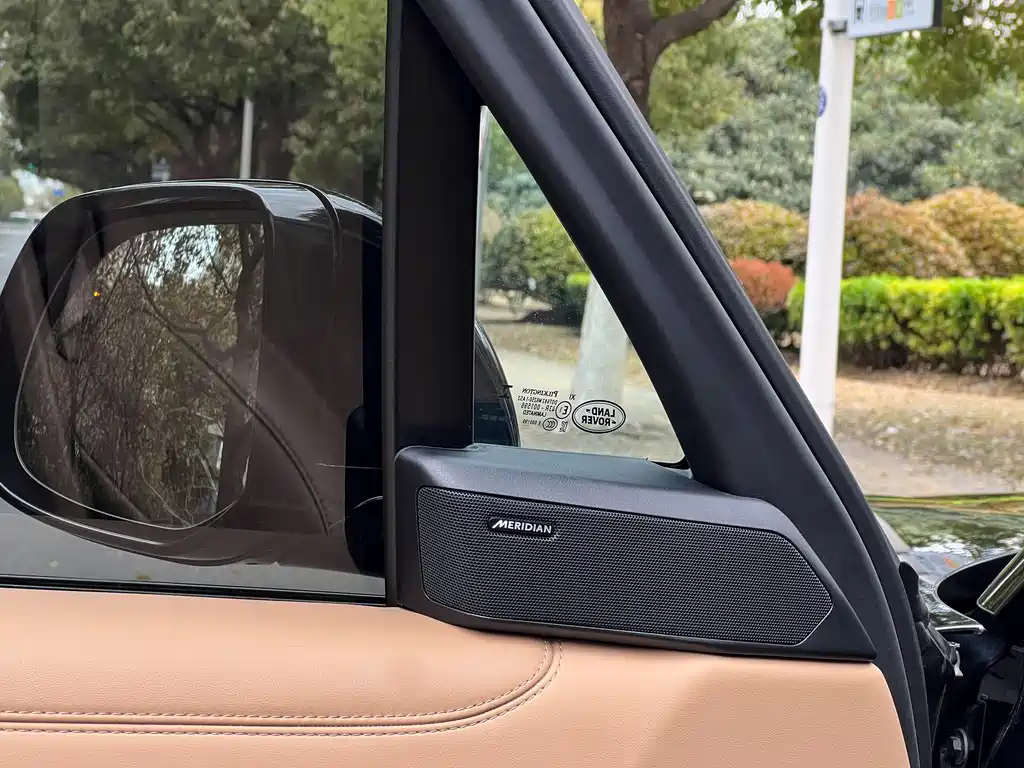 Land Rover Range Rover 2023 3.0 L6 360PS Vogue Edition 2024 - thumbnail 8