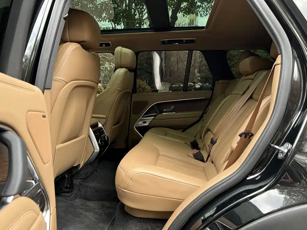 Land Rover Range Rover 2023 3.0 L6 360PS Vogue Edition 2024 - thumbnail 20