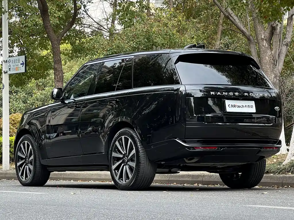 Land Rover Range Rover 2023 3.0 L6 360PS Vogue Edition 2024 - thumbnail 25