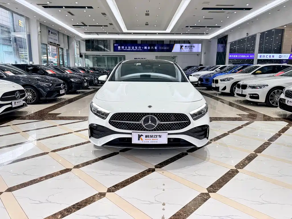 Mercedes-Benz Mercedes-Benz A-Class 2023 A 200 L Fashion Edition 2023 - thumbnail 3