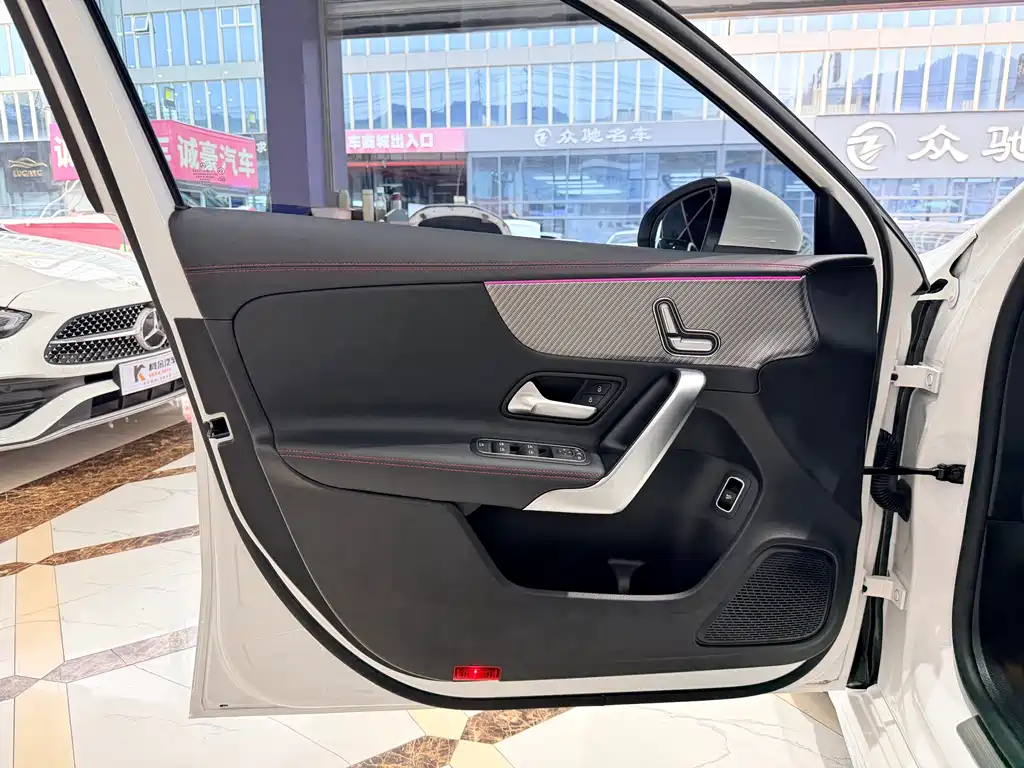 Mercedes-Benz Mercedes-Benz A-Class 2023 A 200 L Fashion Edition 2023 - thumbnail 6