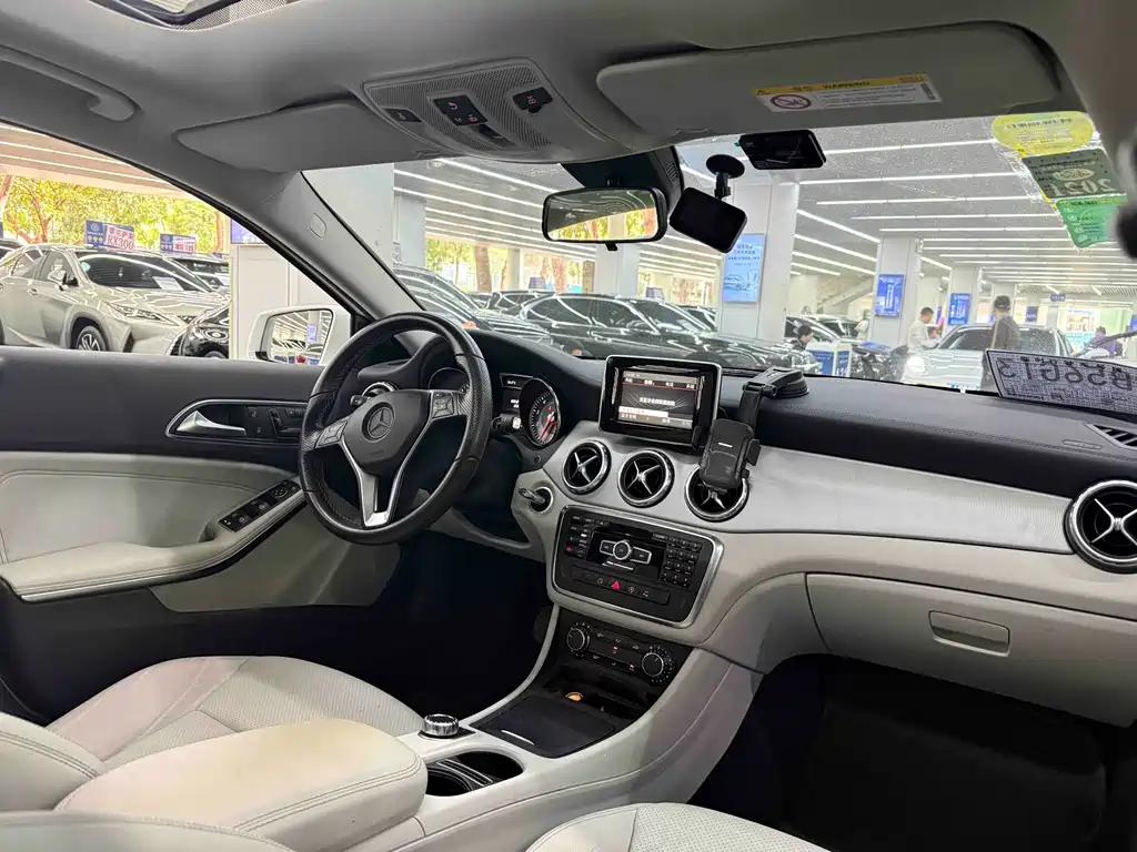 Mercedes-Benz Mercedes-Benz GLA 2015 GLA 200 Style 2015 - thumbnail 13