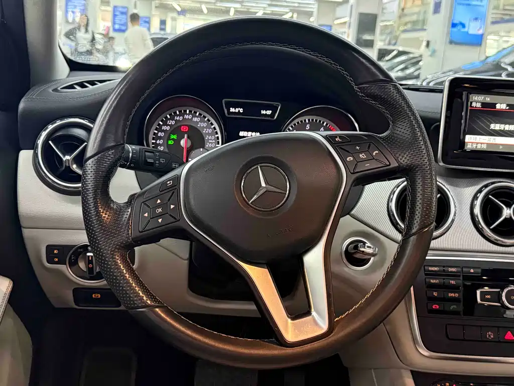 Mercedes-Benz Mercedes-Benz GLA 2015 GLA 200 Style 2015 - thumbnail 14