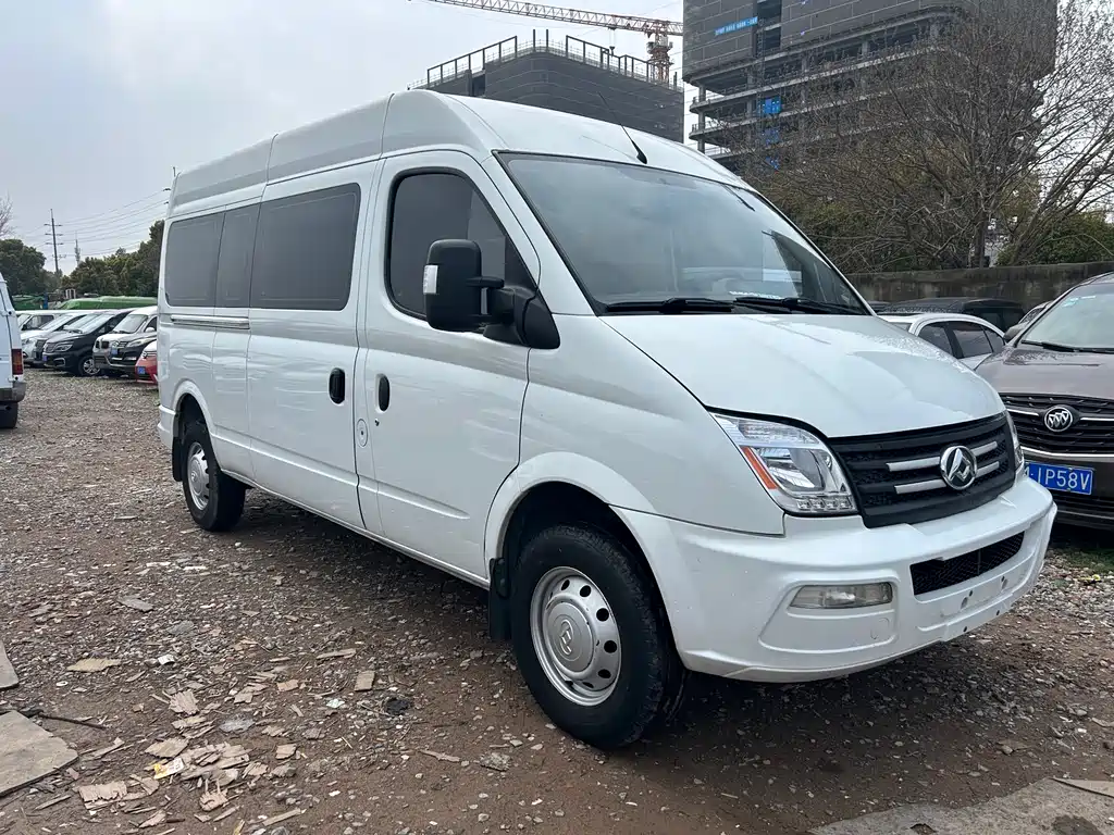 Maxus MAXUS V80 2023 2.0T AMT Classic Aoyuntong Power Version Long Wheelbase Mid Roof 6/7/8/9 Seats 2023 - thumbnail 3