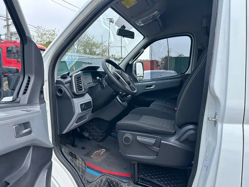 Maxus MAXUS V80 2023 2.0T AMT Classic Aoyuntong Power Version Long Wheelbase Mid Roof 6/7/8/9 Seats 2023 - thumbnail 4