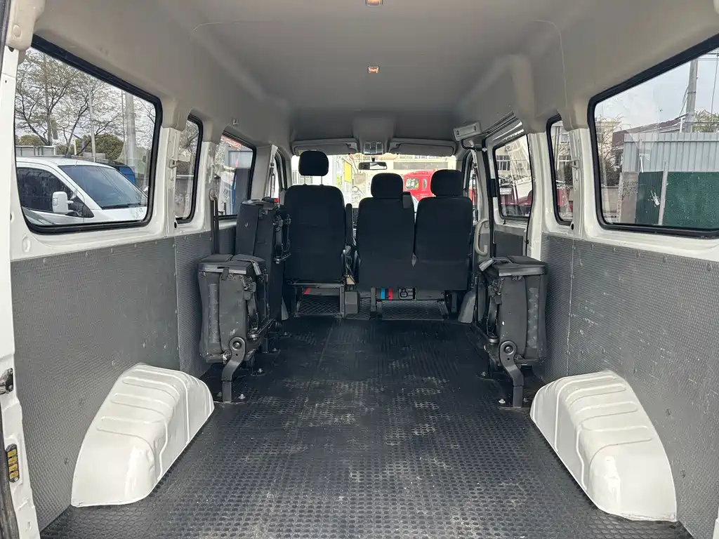 Maxus MAXUS V80 2023 2.0T AMT Classic Aoyuntong Power Version Long Wheelbase Mid Roof 6/7/8/9 Seats 2023 - thumbnail 8