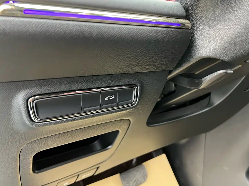 GAC Trumpchi GAC Trumpchi M8 2023 Master Series 400T Flagship Edition 2023 - thumbnail 5