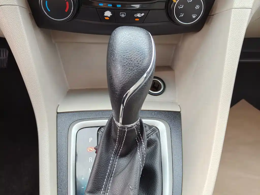 Buick Buick Excelle GT 2016 15N Automatic Elite 2017 - thumbnail 13