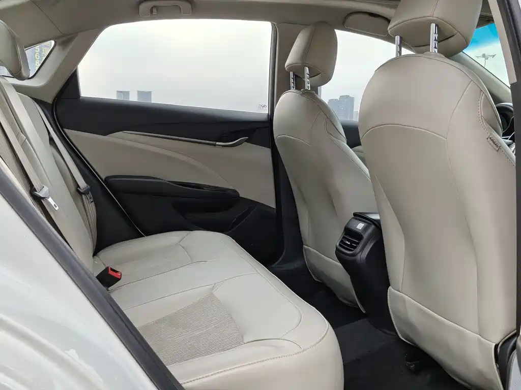 Buick Buick Excelle GT 2016 15N Automatic Elite 2017 - thumbnail 16