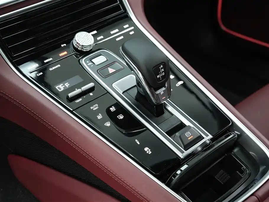 Porsche Panamera 2023 Facelift Panamera 4 Executive Platinum Long Wheelbase 2.9T 2025 - thumbnail 11
