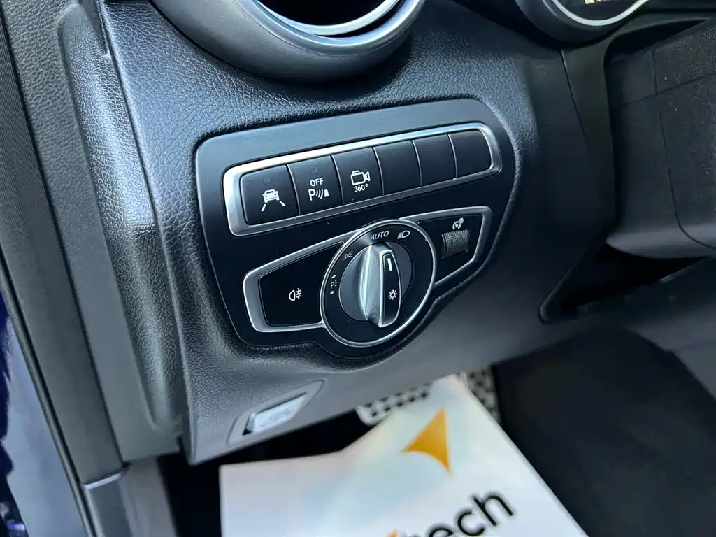 Mercedes-Benz Mercedes-Benz GLC 2018 GLC 260 4MATIC Luxury Edition 2017 - thumbnail 19