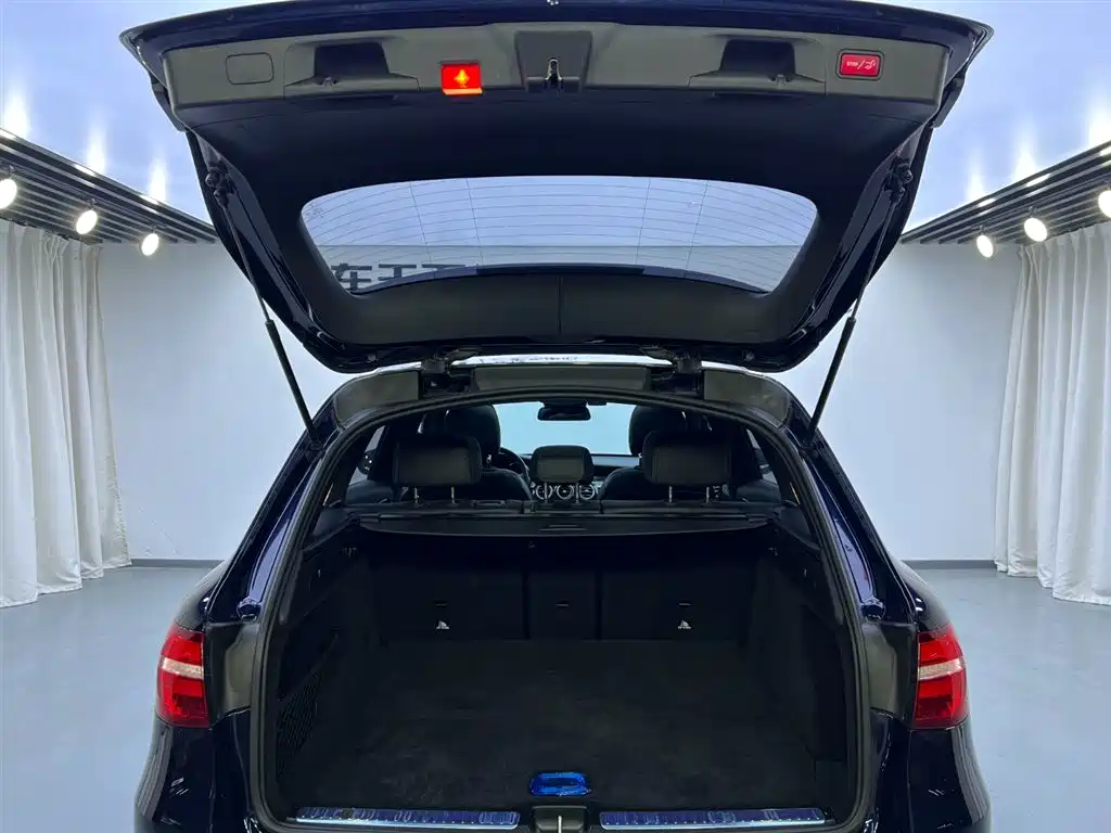 Mercedes-Benz Mercedes-Benz GLC 2018 GLC 260 4MATIC Luxury Edition 2017 - thumbnail 27