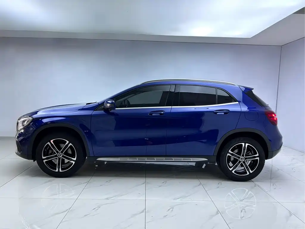 Mercedes-Benz Mercedes-Benz GLA 2018 GLA 200 Fashion Edition 2019 - thumbnail 4