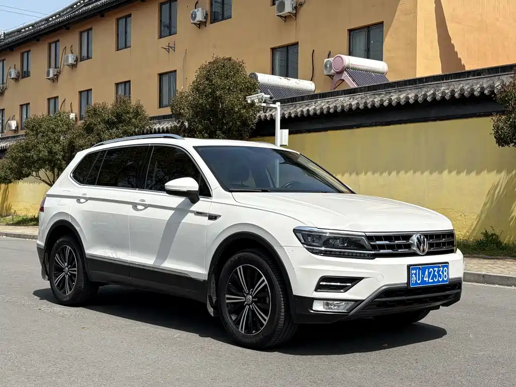 Volkswagen Volkswagen Tiguan L 2018 380TSI Automatic AWD Luxury Edition 2018 - thumbnail 2