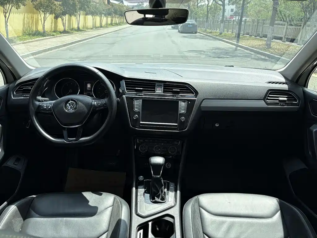 Volkswagen Volkswagen Tiguan L 2018 380TSI Automatic AWD Luxury Edition 2018 - thumbnail 5