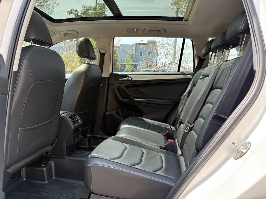 Volkswagen Volkswagen Tiguan L 2018 380TSI Automatic AWD Luxury Edition 2018 - thumbnail 6