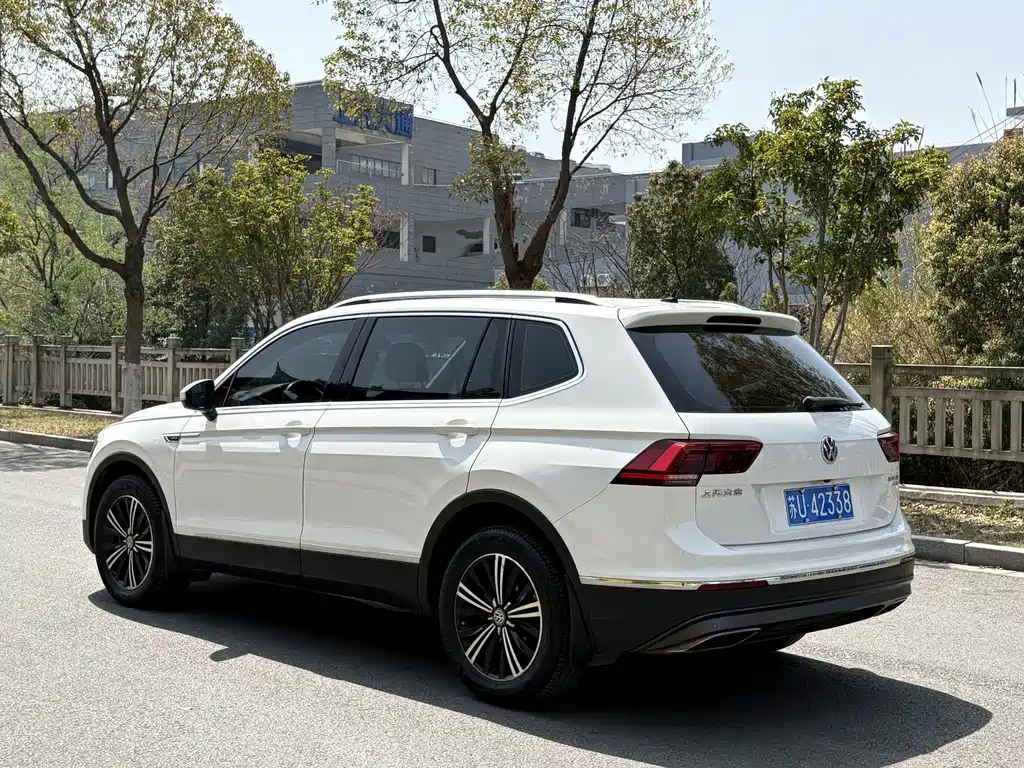 Volkswagen Volkswagen Tiguan L 2018 380TSI Automatic AWD Luxury Edition 2018 - thumbnail 7