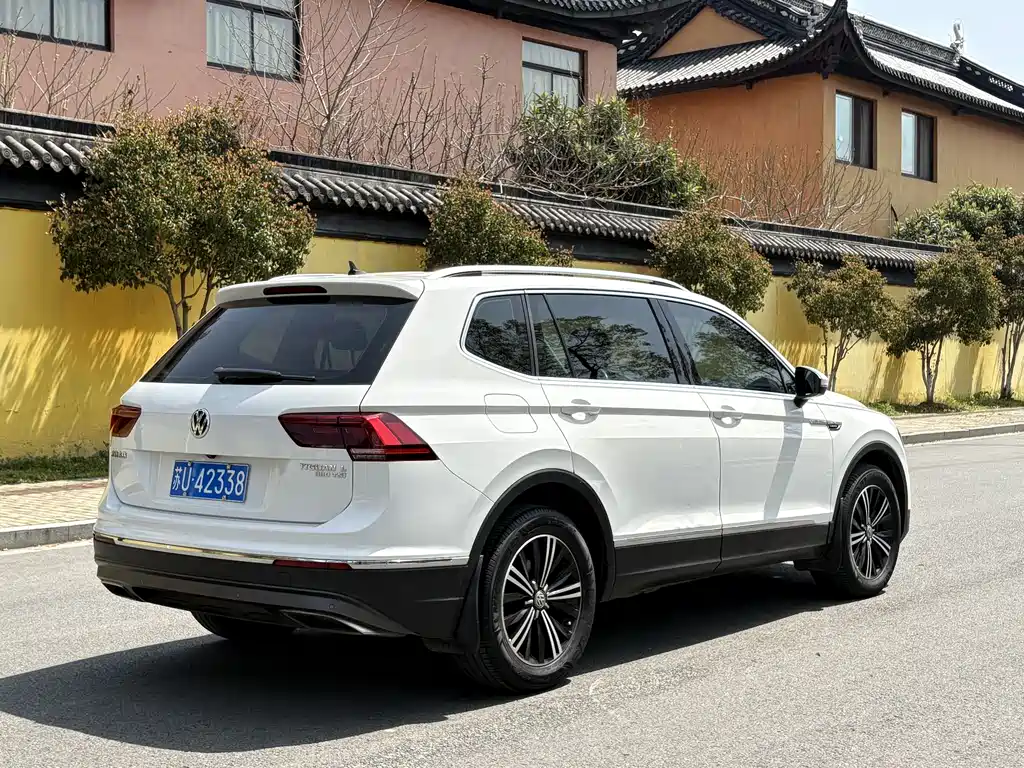 Volkswagen Volkswagen Tiguan L 2018 380TSI Automatic AWD Luxury Edition 2018 - thumbnail 9
