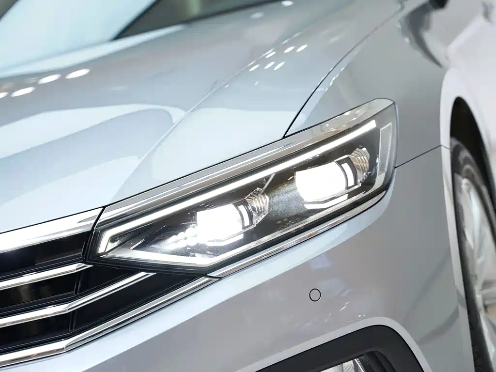 Volkswagen Viloran 2021 2.0T Comfort Edition 2023 - thumbnail 7
