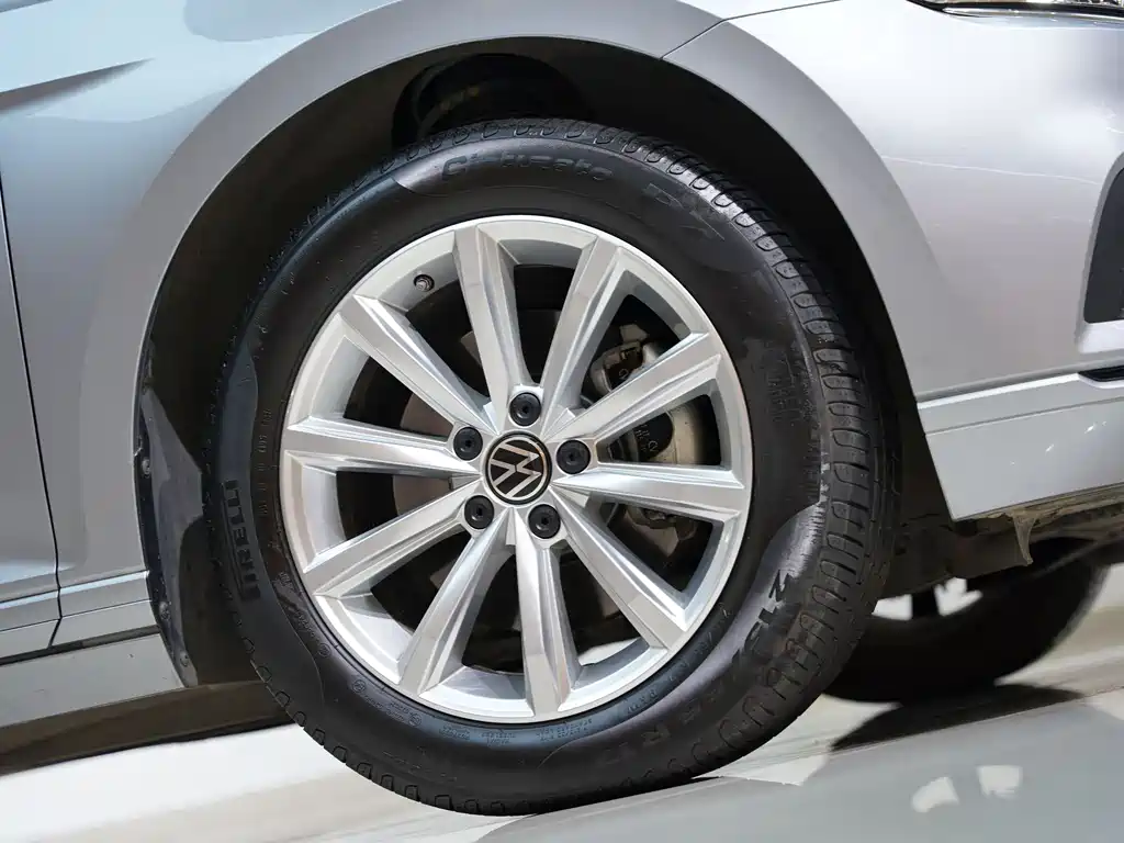 Volkswagen Viloran 2021 2.0T Comfort Edition 2023 - thumbnail 9
