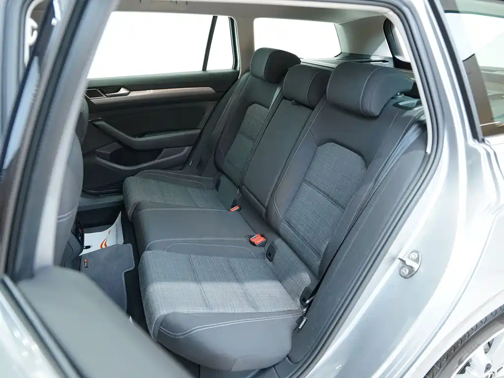 Volkswagen Viloran 2021 2.0T Comfort Edition 2023 - thumbnail 14