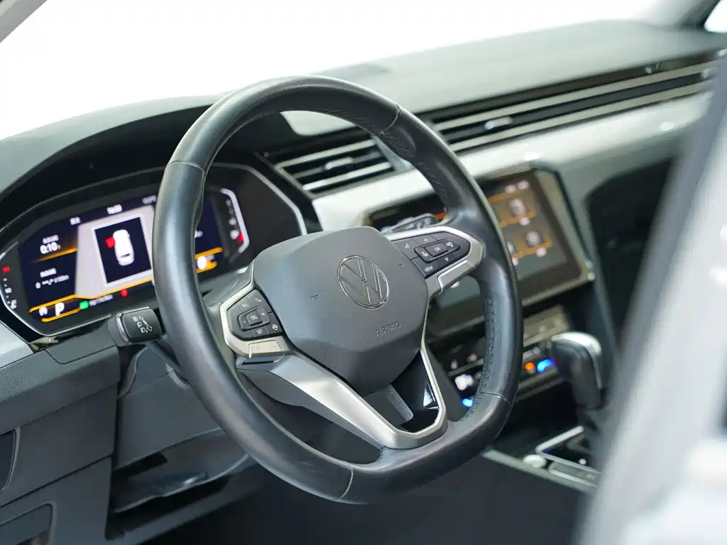 Volkswagen Viloran 2021 2.0T Comfort Edition 2023 - thumbnail 17