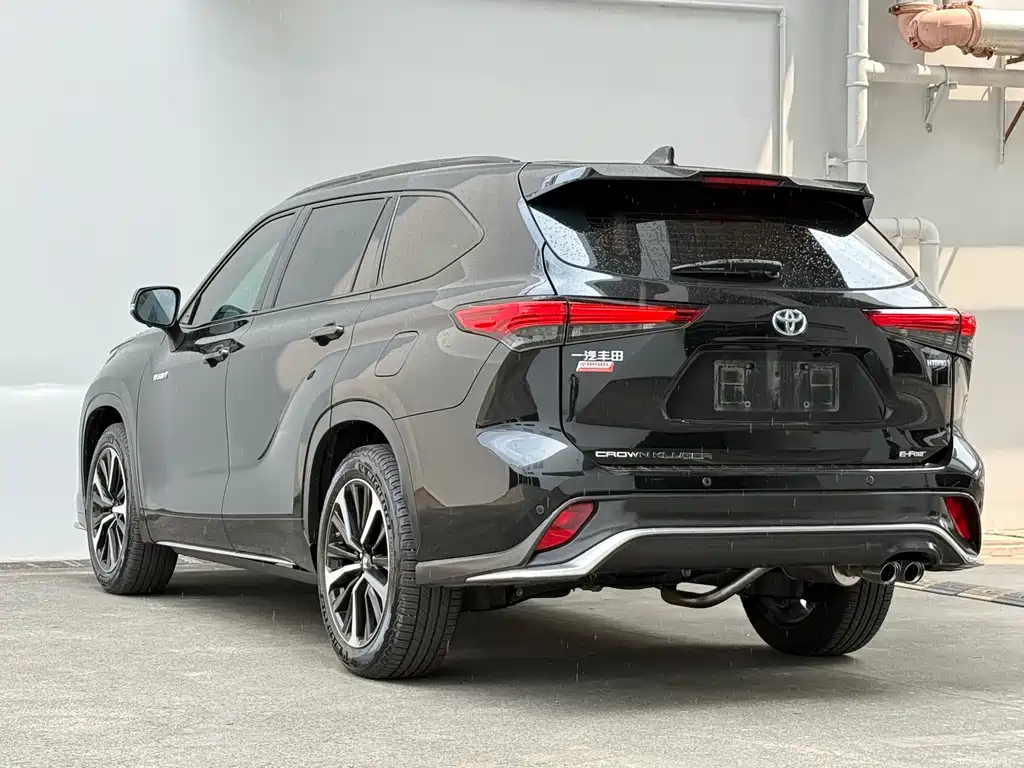 Toyota Crown Kluger 2021 2.5L HEV AWD Luxury Edition 2022 - thumbnail 4