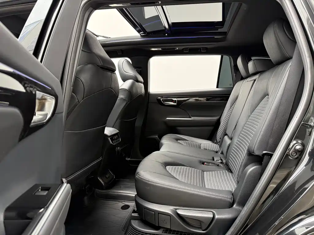 Toyota Crown Kluger 2021 2.5L HEV AWD Luxury Edition 2022 - thumbnail 10