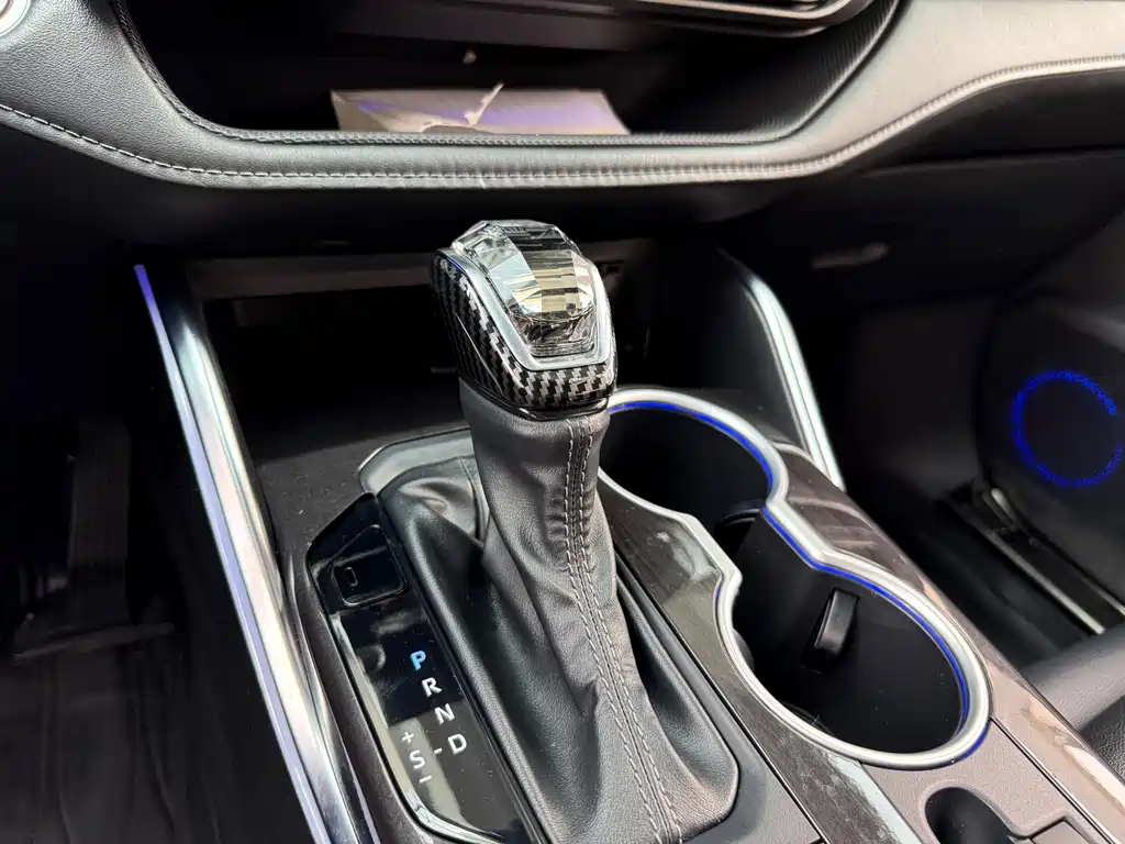 Toyota Crown Kluger 2021 2.5L HEV AWD Luxury Edition 2022 - thumbnail 16
