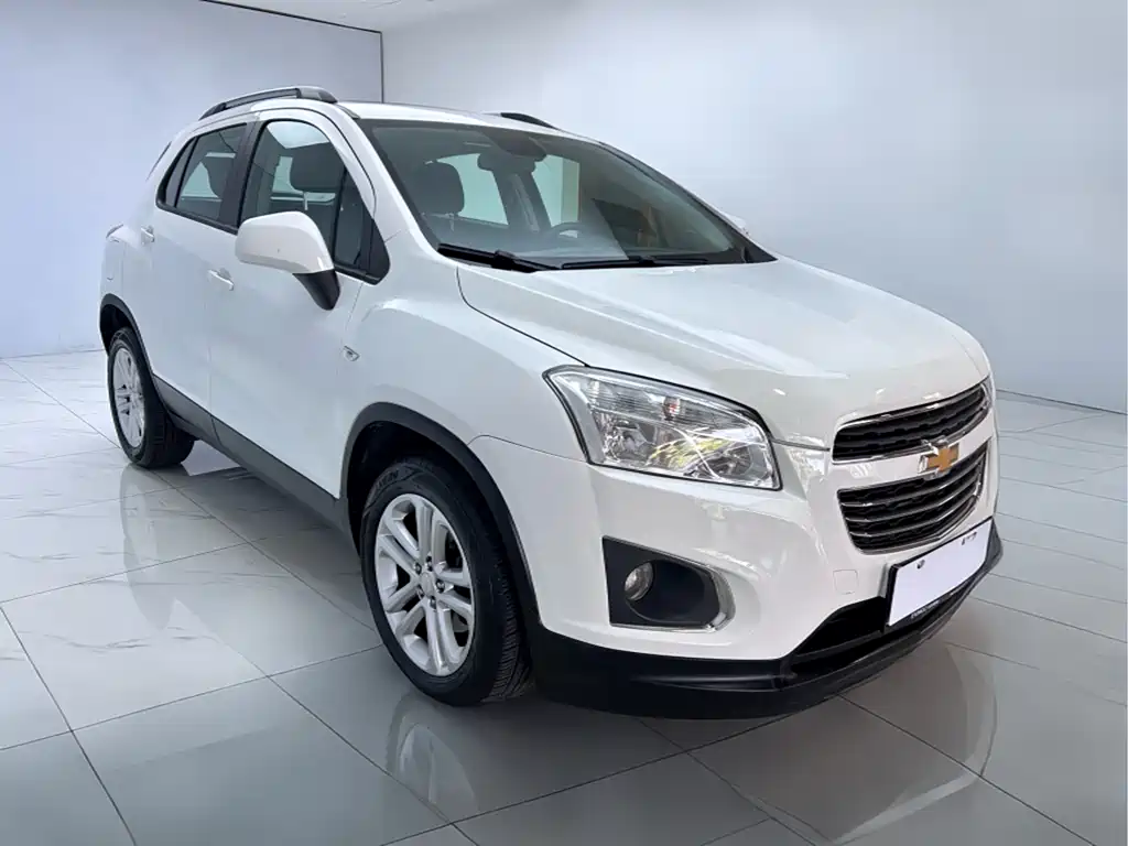 Chevrolet Trax 2016 1.4T Manual 2WD Comfort with Sunroof 2016 - thumbnail 3