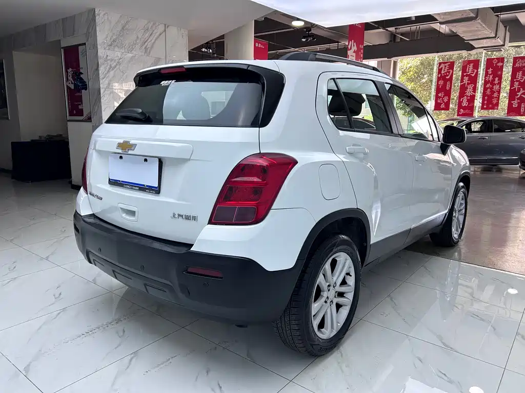 Chevrolet Trax 2016 1.4T Manual 2WD Comfort with Sunroof 2016 - thumbnail 7