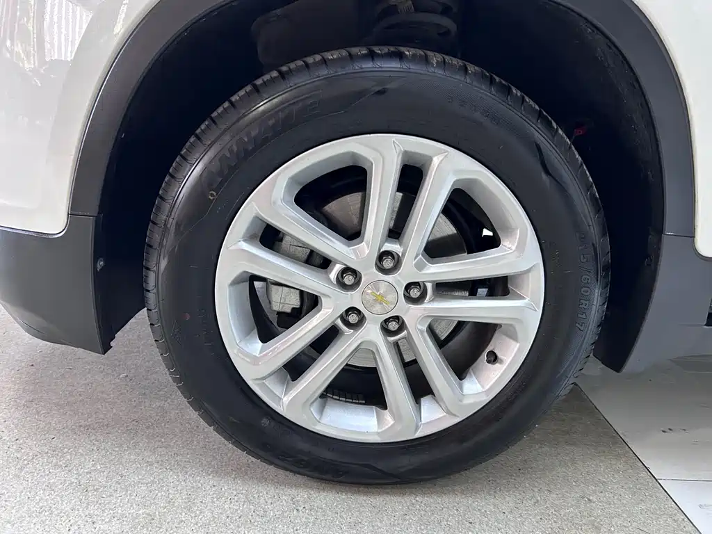 Chevrolet Trax 2016 1.4T Manual 2WD Comfort with Sunroof 2016 - thumbnail 28