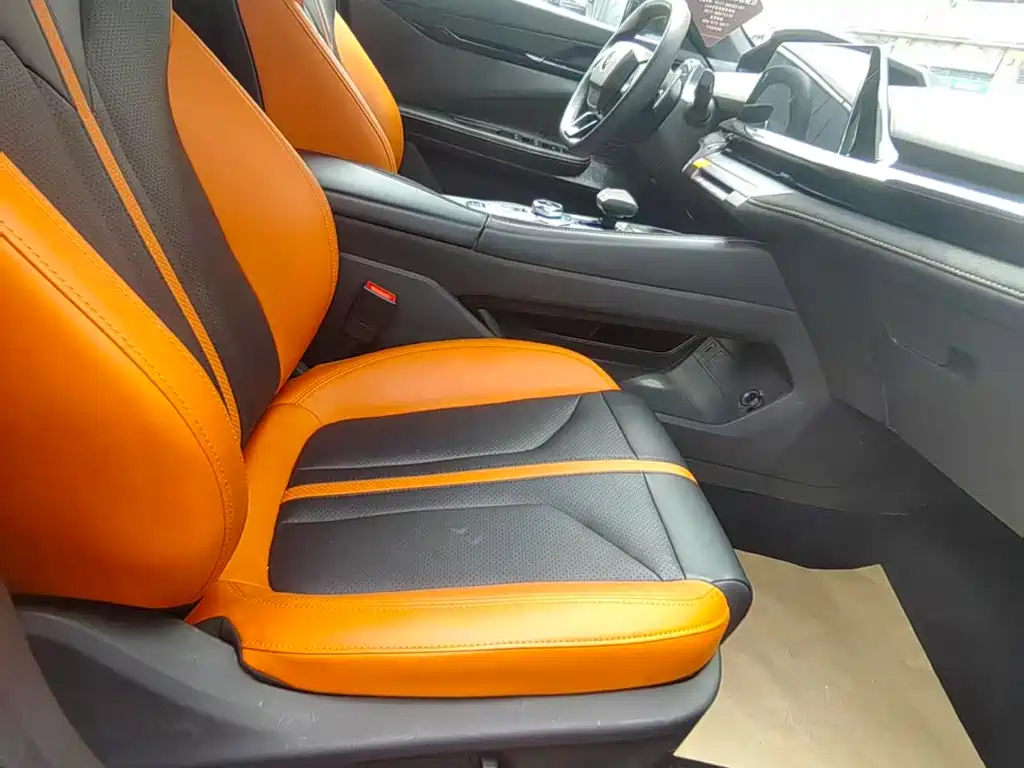 Changan Changan UNI-V 2024 1.5T Premium Sport Edition 2024 - thumbnail 5