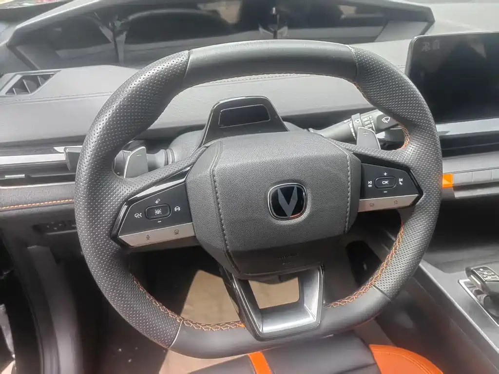 Changan Changan UNI-V 2024 1.5T Premium Sport Edition 2024 - thumbnail 6