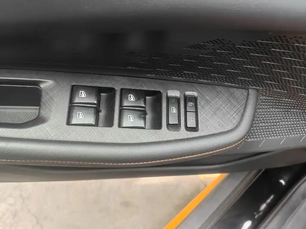 Changan Changan UNI-V 2024 1.5T Premium Sport Edition 2024 - thumbnail 7