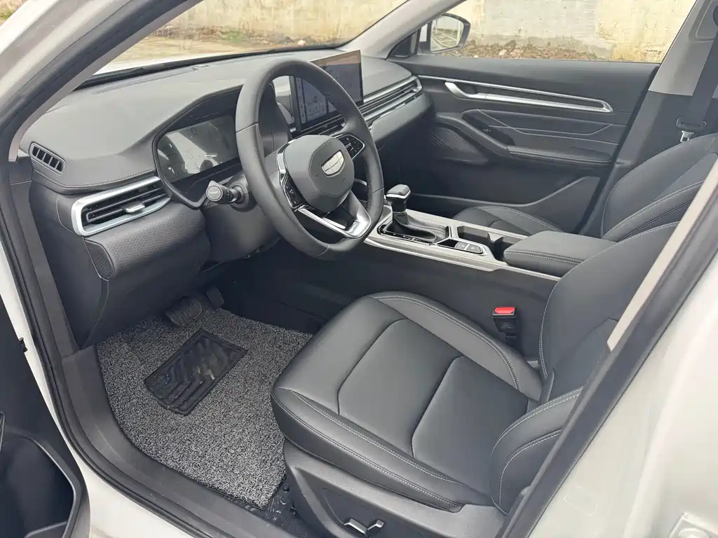 Geely Auto Geely Emgrand 2022 4th Generation 1.5L CVT Luxury Edition 2022 - thumbnail 4