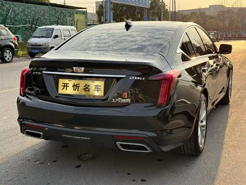 Cadillac Cadillac CT5 2022 28T Luxury (Standard) 2023 - thumbnail 4