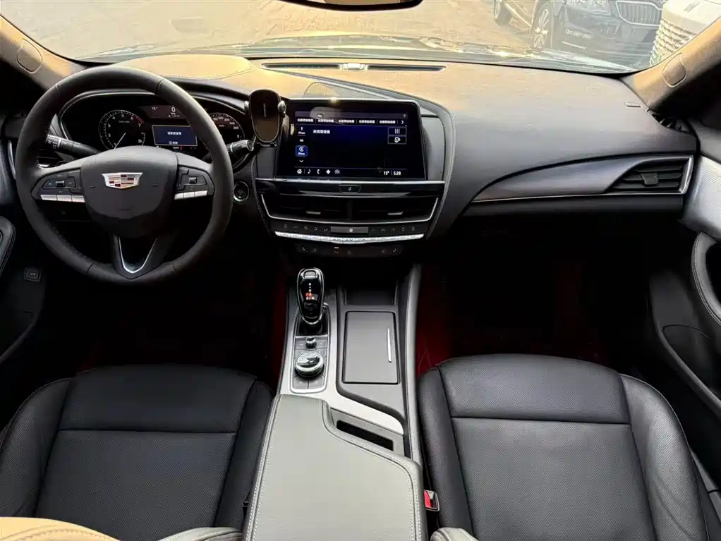 Cadillac Cadillac CT5 2022 28T Luxury (Standard) 2023 - thumbnail 5