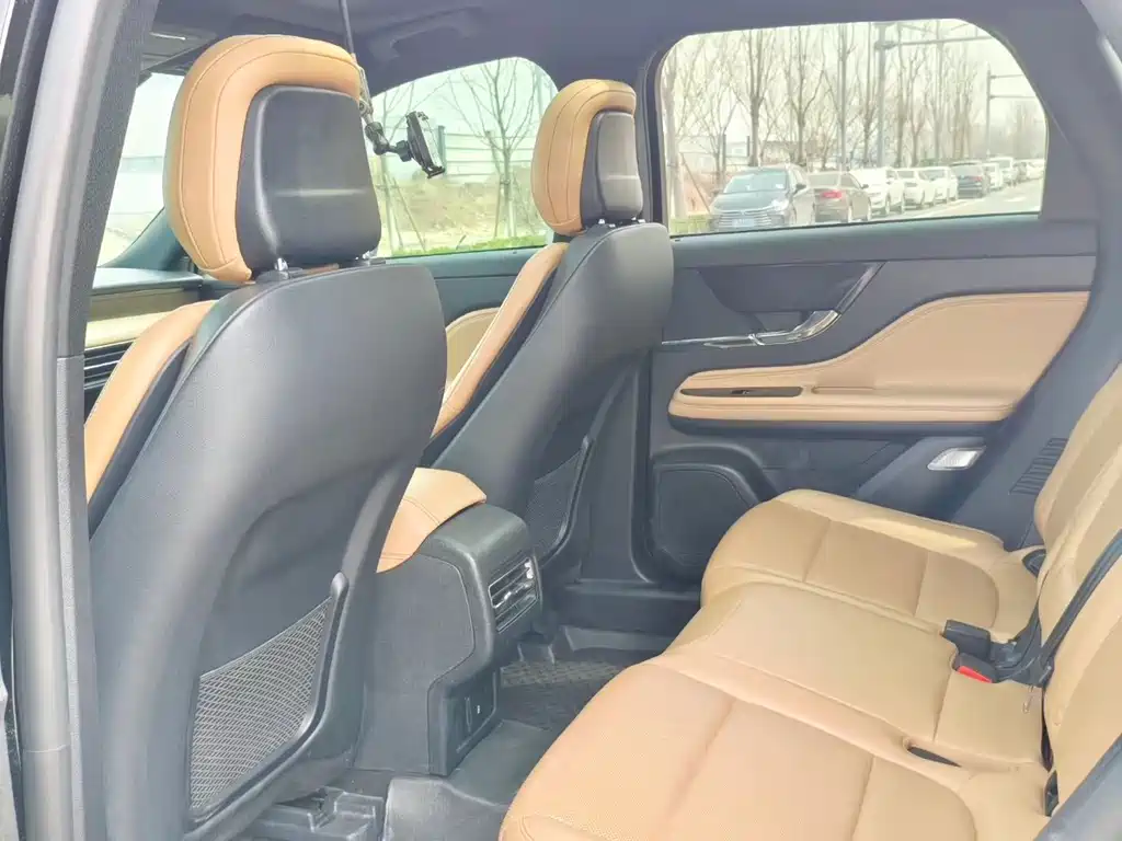Lincoln Liberator 2021 2.0T Two-Wheel Drive Premium Elegant Edition 2021 - thumbnail 8