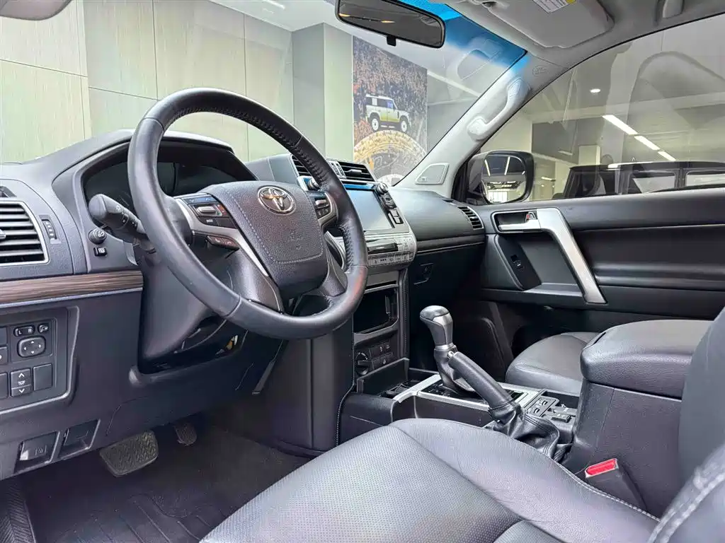 Toyota Prado 2019 3.5L Automatic TX-L Premium with Rear-Mounted Spare Tire 2020 - thumbnail 8