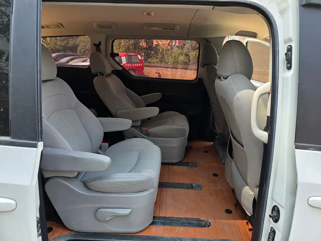 Maxus MAXUS G10 2021 2.0T Manual Elite Diesel 7-seater 2020 - thumbnail 16
