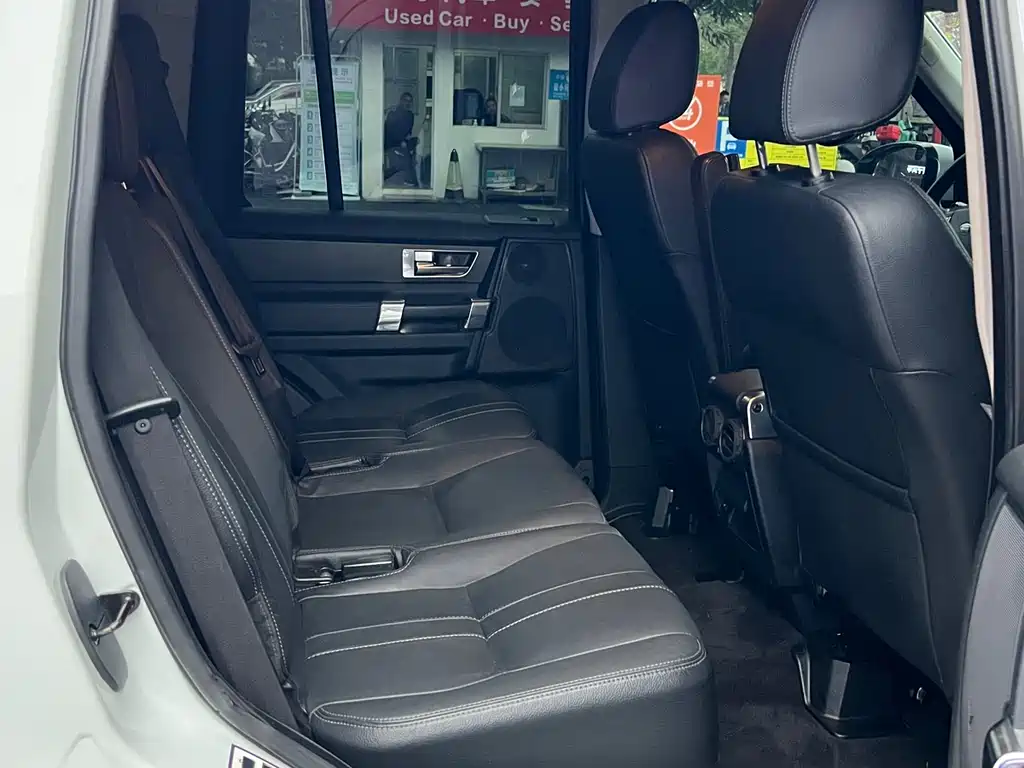 Land Rover Discovery 2016 3.0 SC V6 HSE 2016 - thumbnail 16