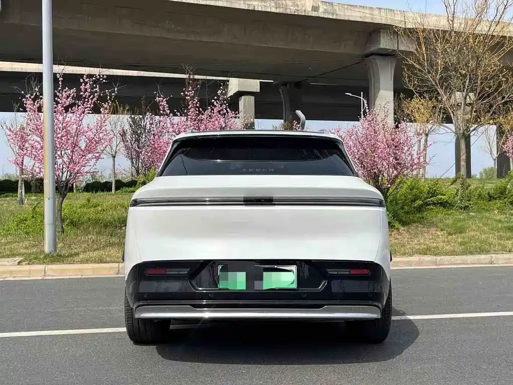 Zeekr Zeekr 7X 2025 Model 100kWh Long Range Rear-Wheel Drive Intelligent Driving Version 2025 - thumbnail 4