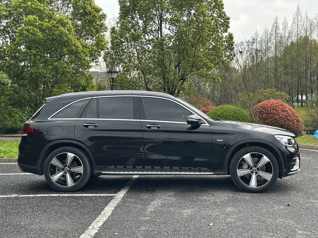 Mercedes-Benz Mercedes-Benz GLC 2022 GLC 300 L 4MATIC Dynamic Model Premium Edition 2022 - thumbnail 4