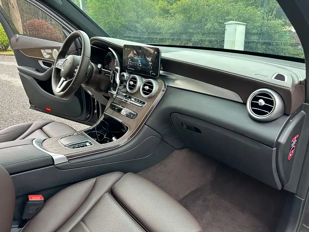 Mercedes-Benz Mercedes-Benz GLC 2022 GLC 300 L 4MATIC Dynamic Model Premium Edition 2022 - thumbnail 10