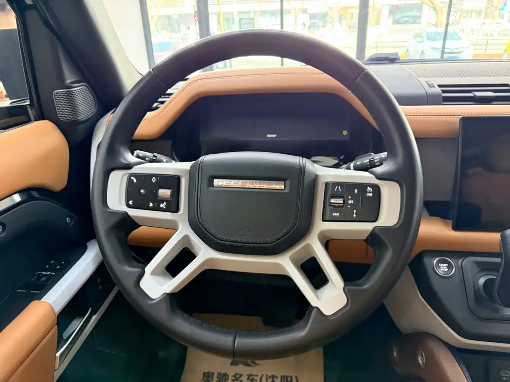 Land Rover Land Rover Defender 2024 90 3.0T P400 HSE 2024 - thumbnail 13