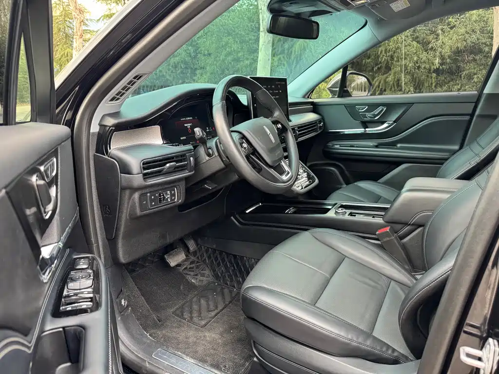 Lincoln Liberator 2022 2.0T Two-Wheel Drive Elegant Edition 2022 - thumbnail 4
