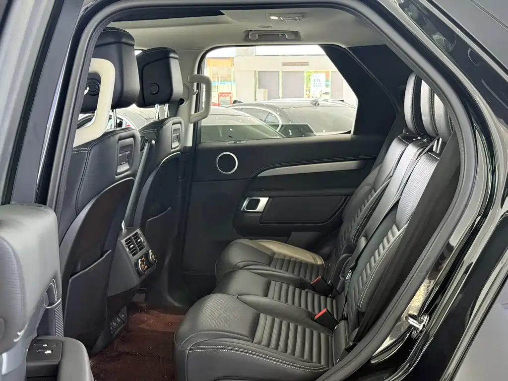 Land Rover Discovery 2021 360PS R-Dynamic SE 2022 - thumbnail 5