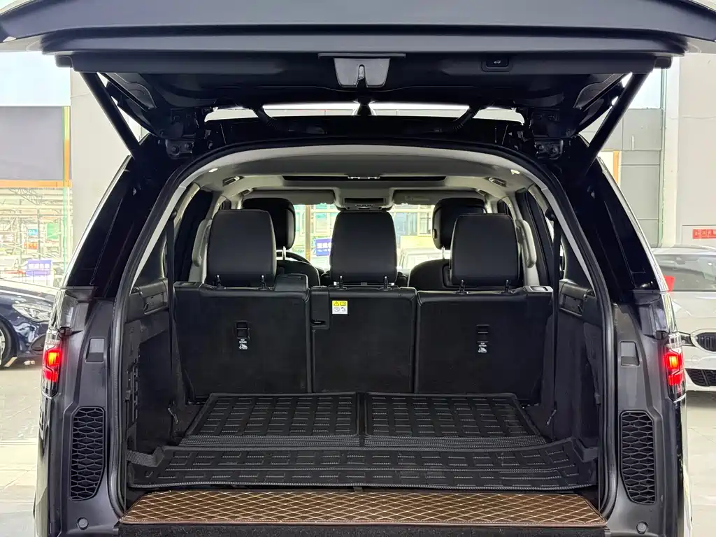 Land Rover Discovery 2021 360PS R-Dynamic SE 2022 - thumbnail 16